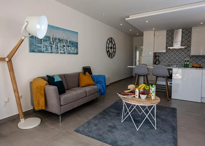 Lemon Tree Daire Luz